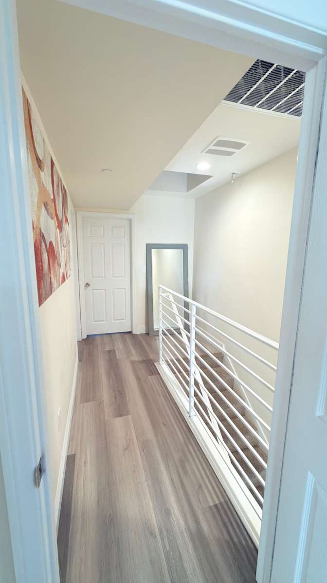 Octavio's room