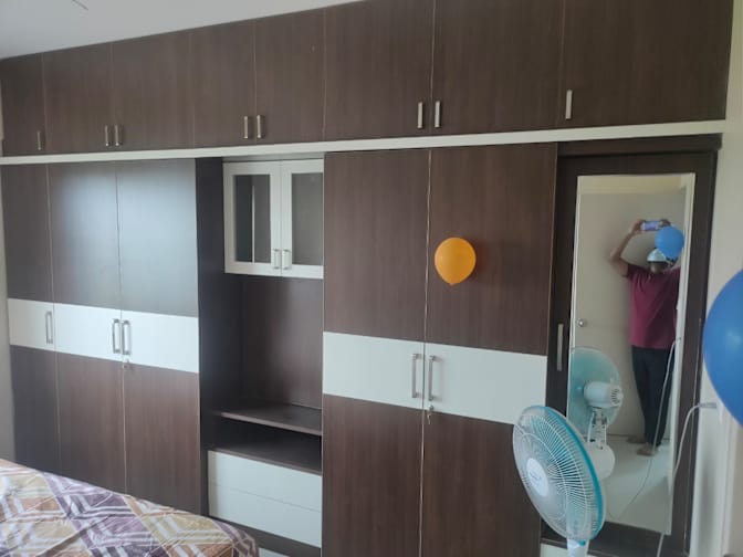 Sanket's room