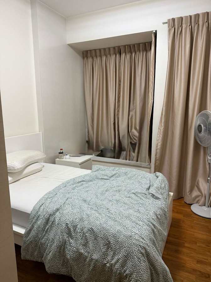 Dia's room