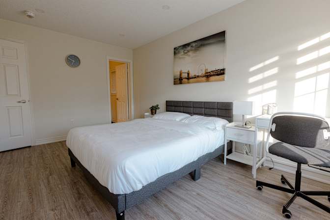 Rezul's room