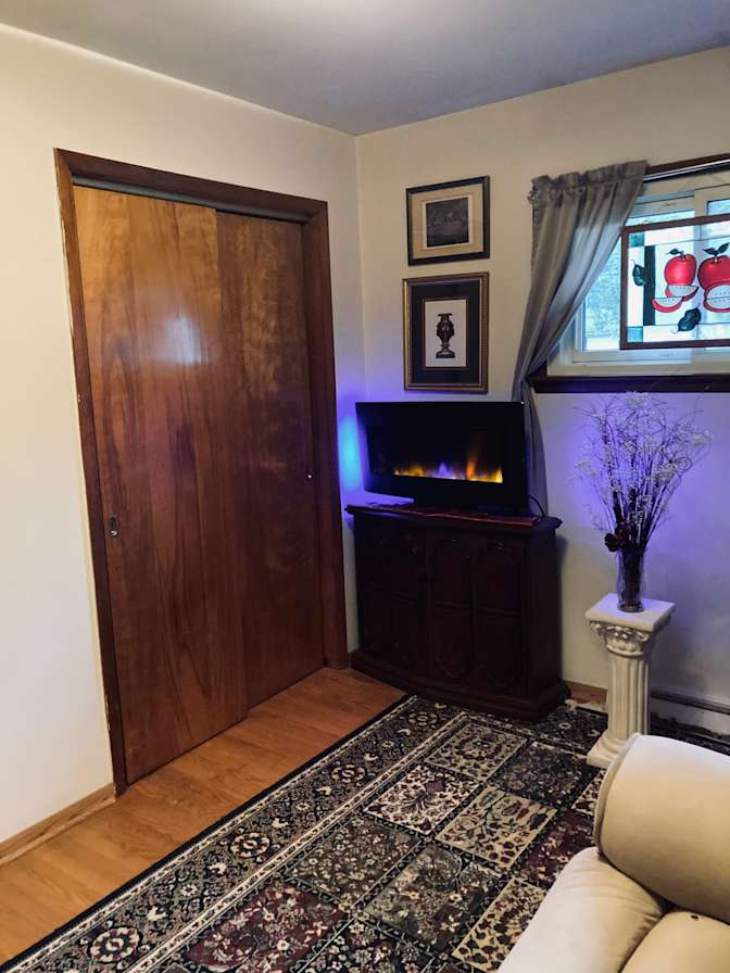 Julie Sims's room