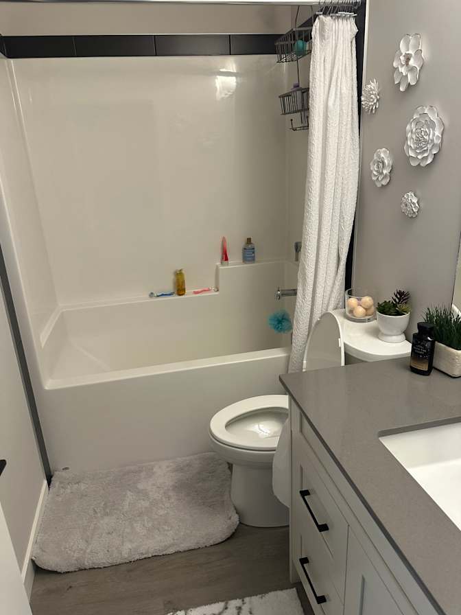 JOANNA WADELIK's room