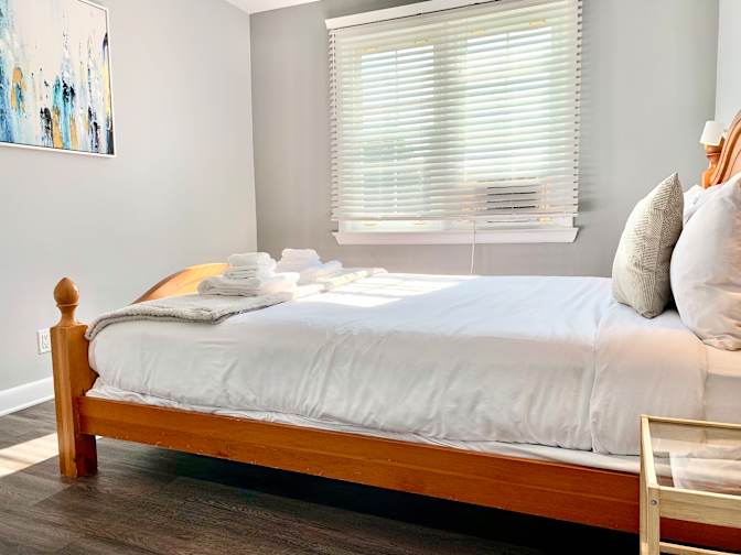 Simply Stays's room
