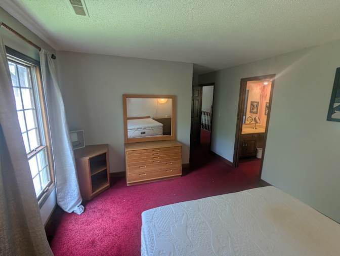 Lisa's room