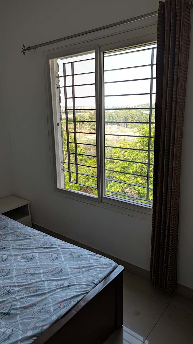 Yadush's room