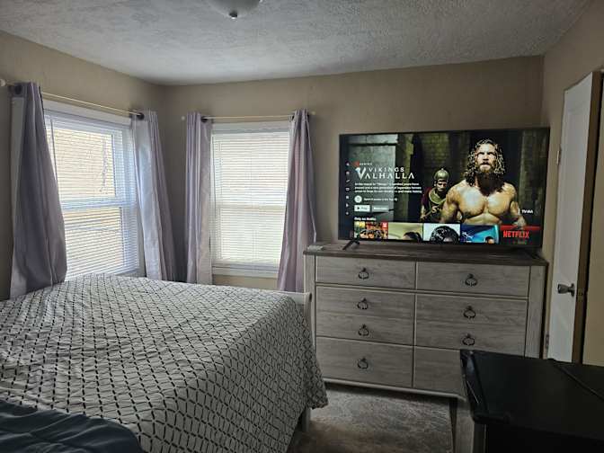 Darwin Pitts's room