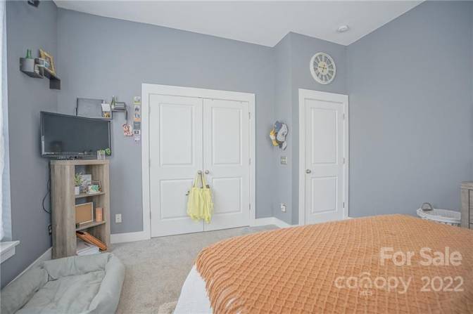 Alcove Rooms's room