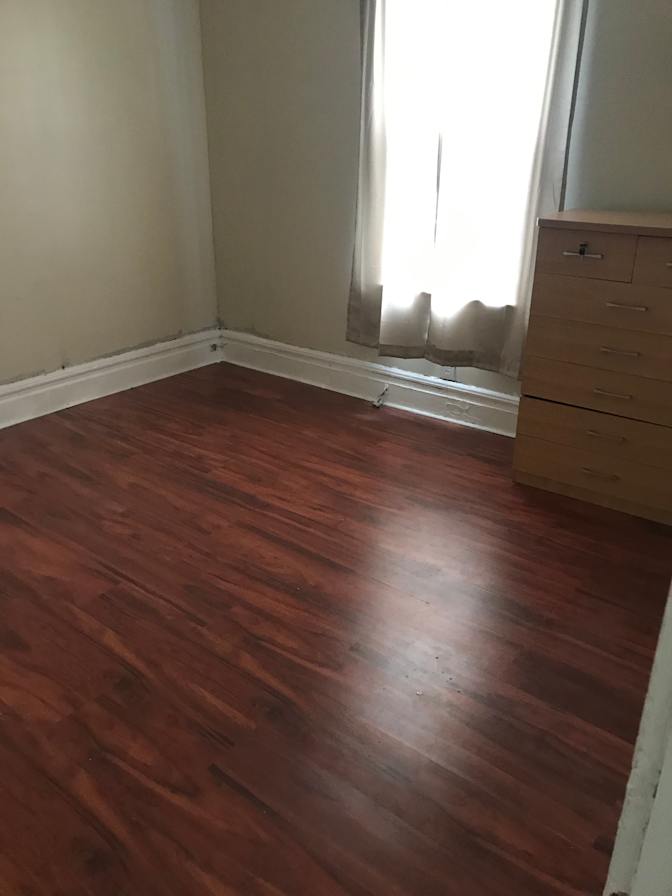 Jen's room