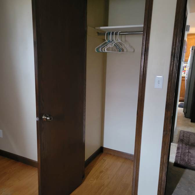 Jules's room
