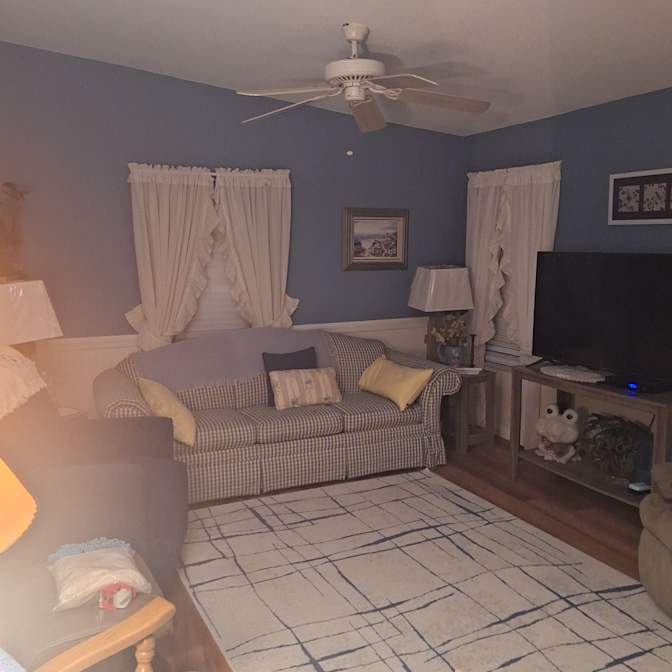 Tee's room