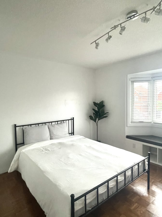 T's room