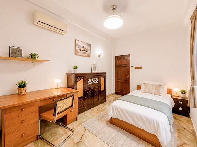 Kolive's room