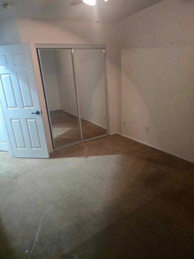 Llwazi hadebe's room