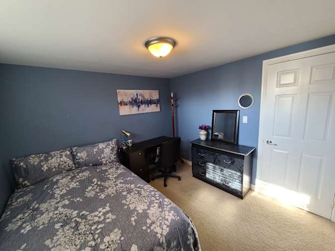 Aishe's room