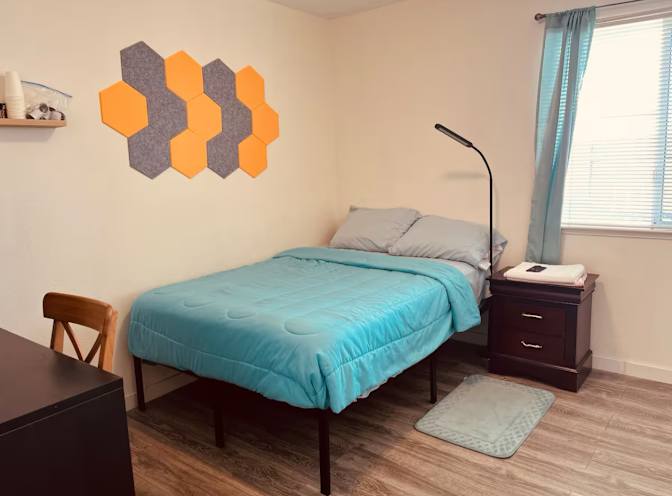 Tan's room