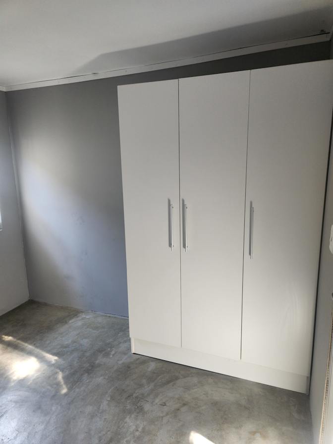 Abdurahgmaan's room