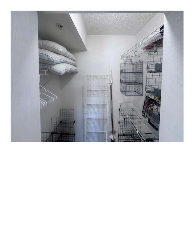 Mie Yves's room