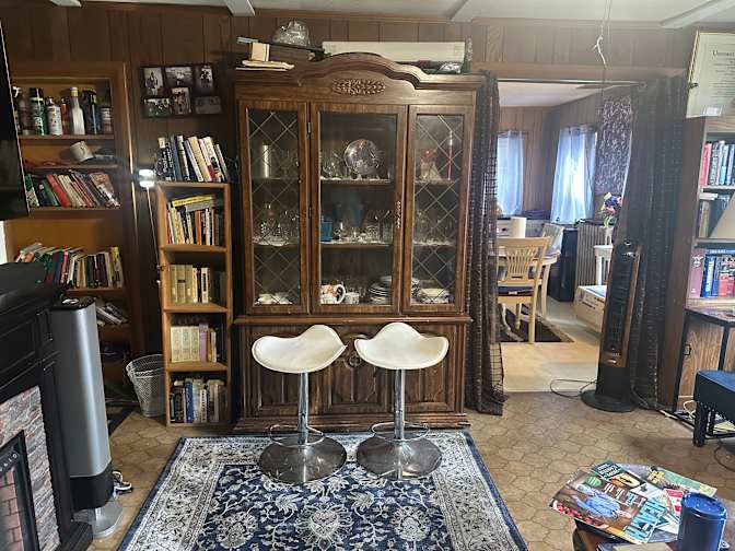 Len's room