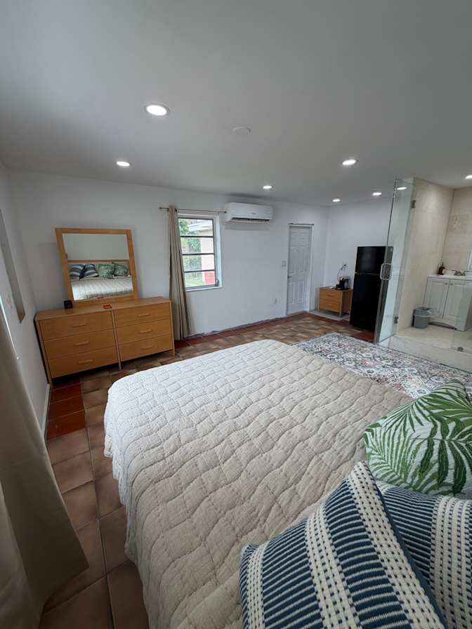 AL's room