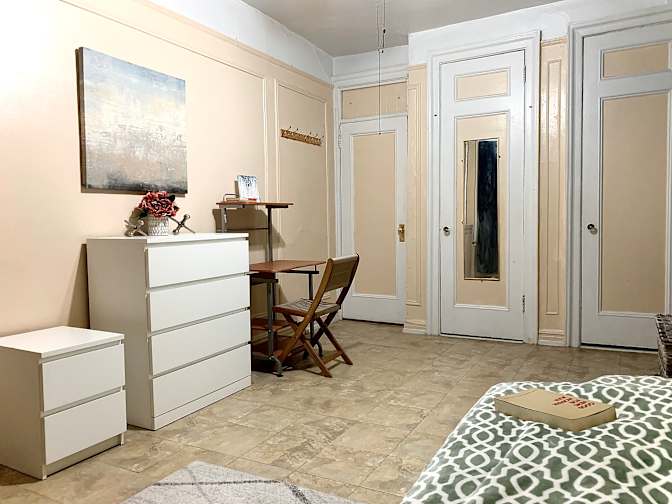 Liz's room