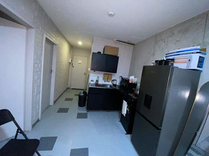 Alude's room