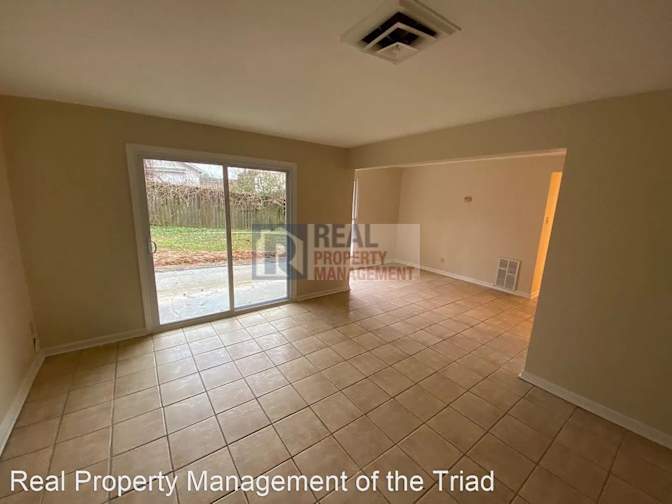 Alcove Rooms's room