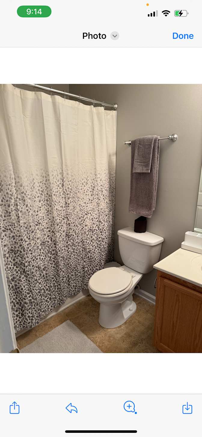 Athens room for rent's room