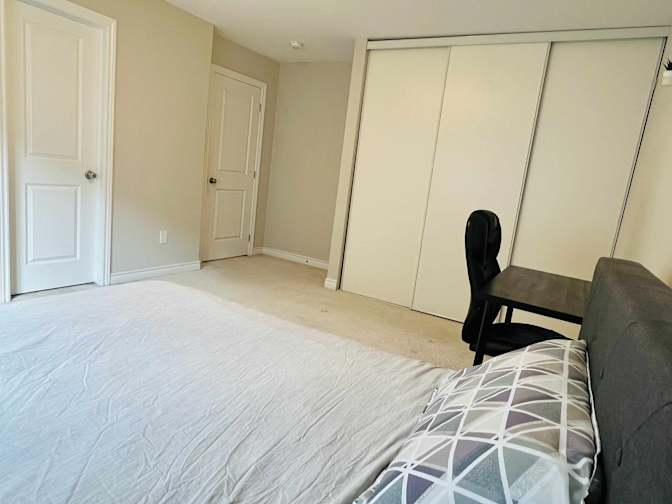 Tom's room