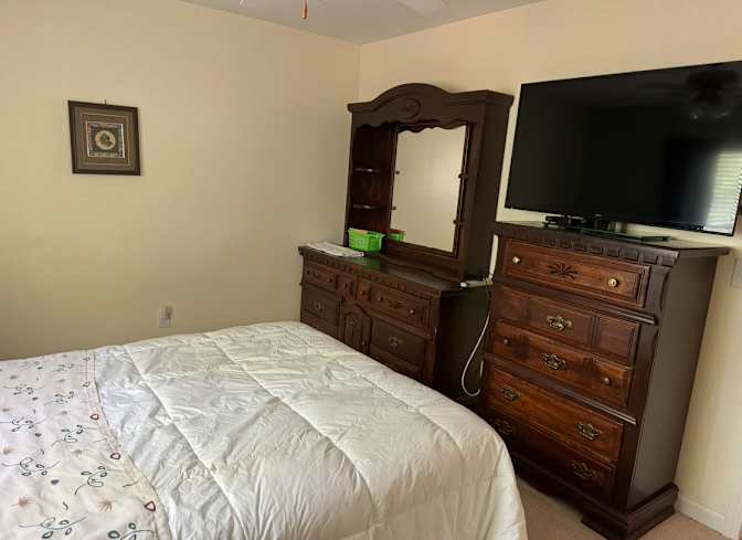 elia Barcliff's room