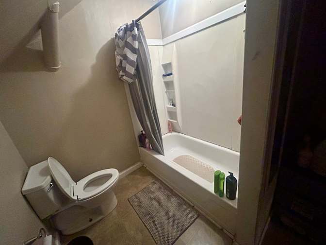 Thomas's room
