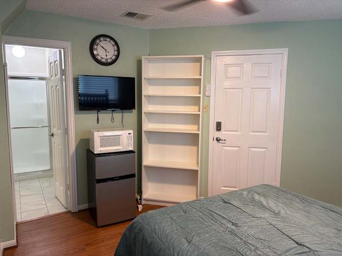 Travis Bloomfield's room