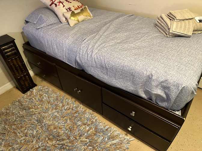 Geo's room