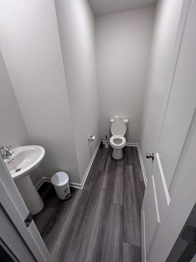 Alcove Rooms's room