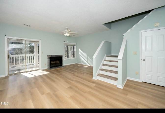 Alcove Rooms's room