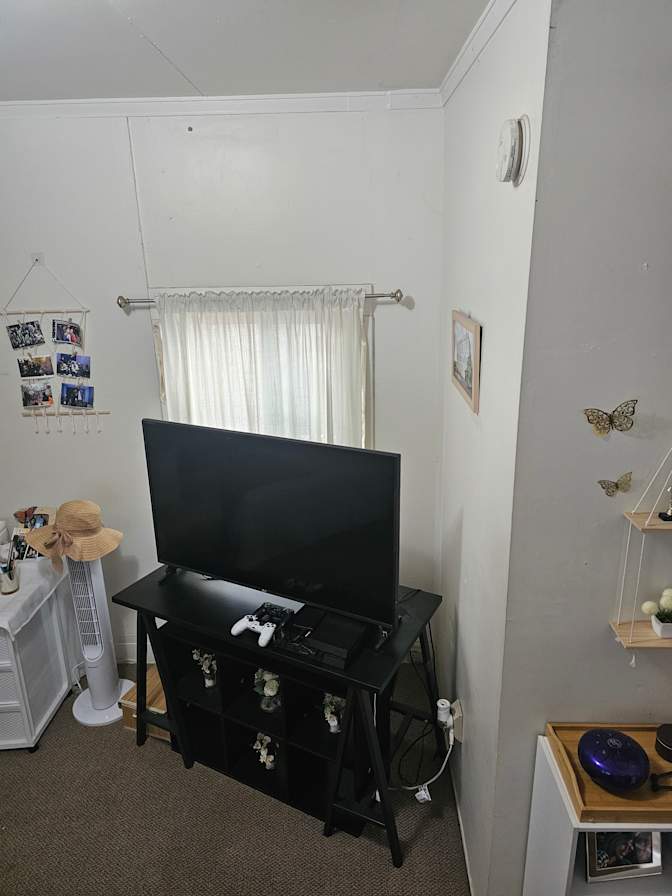 Farhad's room