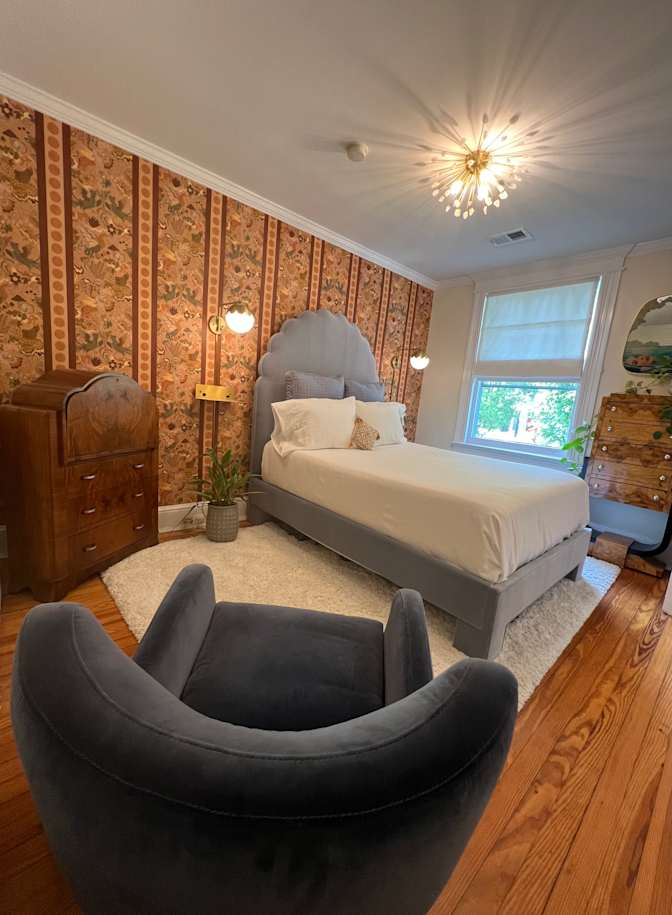 Lynn's room