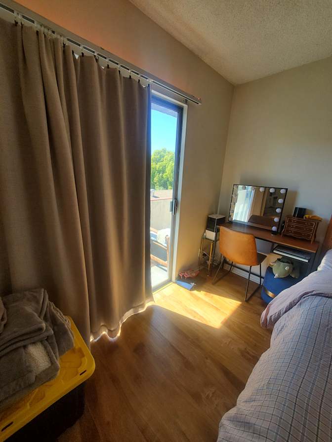 Naomi's room