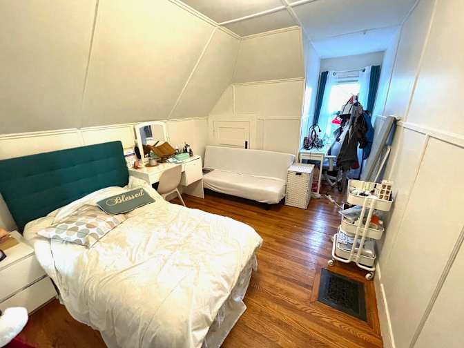 Steve's room