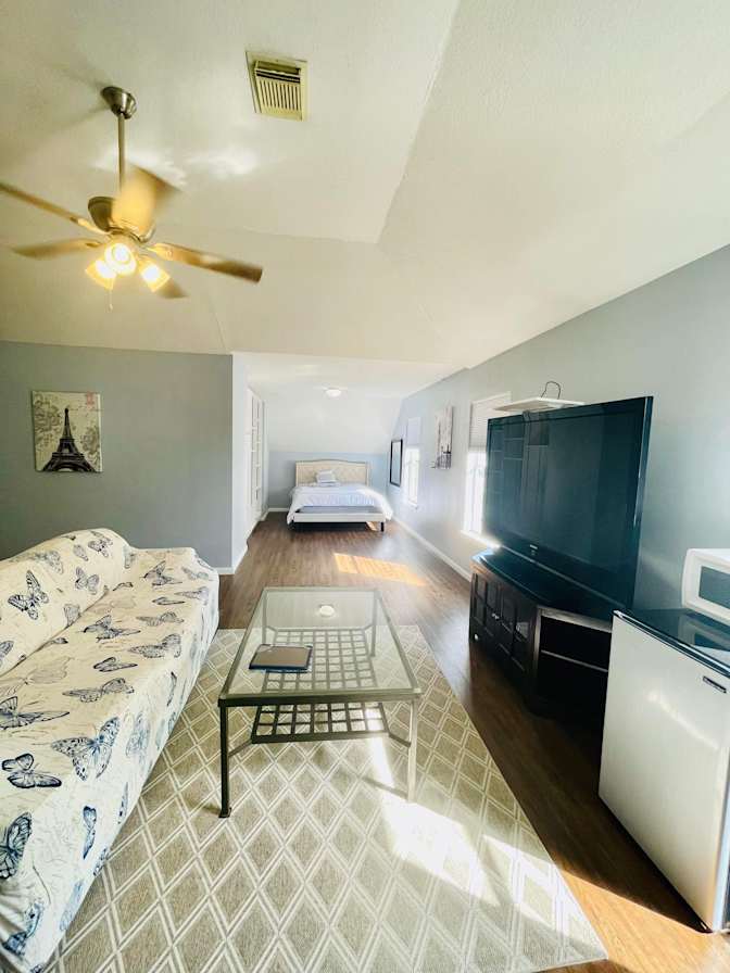 Hannah Nguyen's room