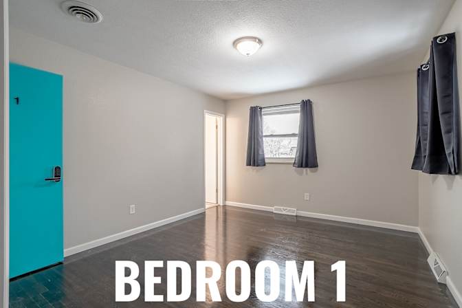 HomeCrew's room