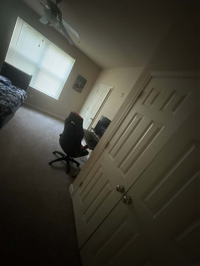 Zitemus Henderson's room
