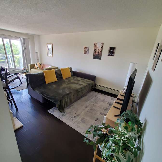 Melissa Cortes's room