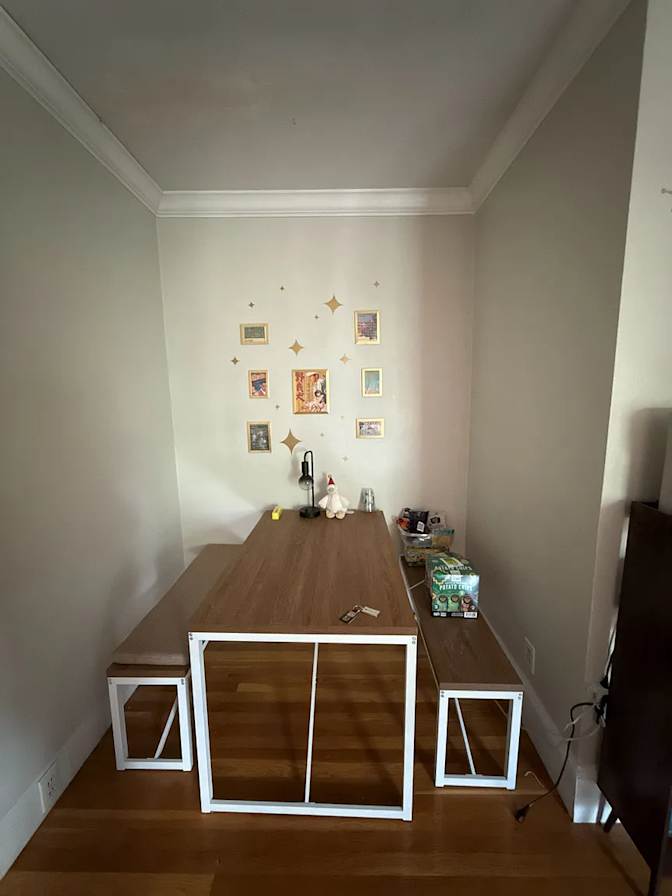 Nieves's room