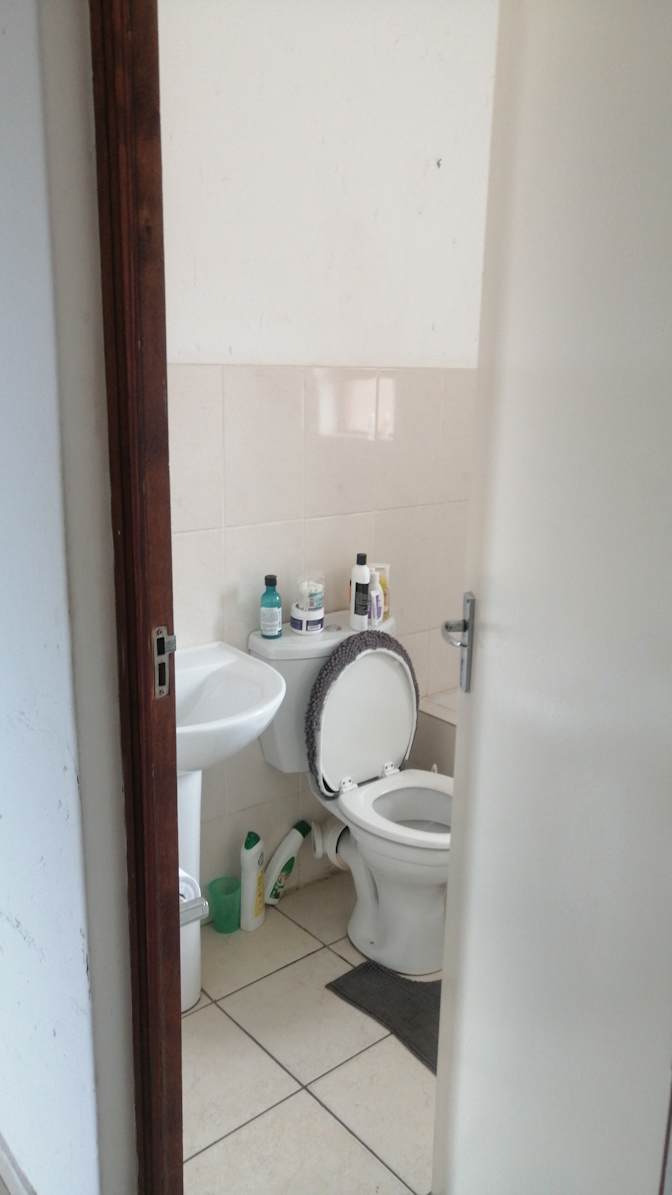 Karik's room