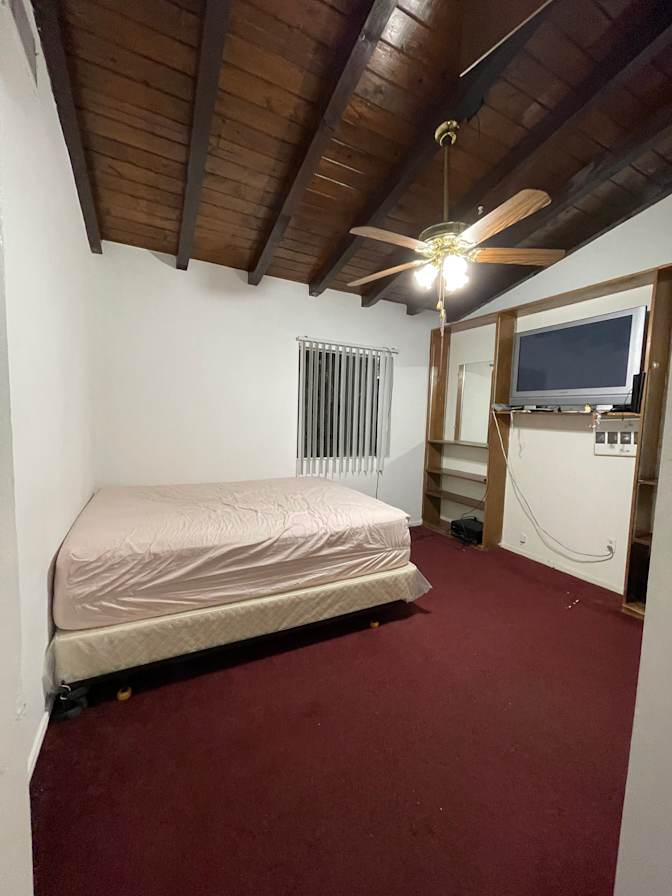 Minski's room