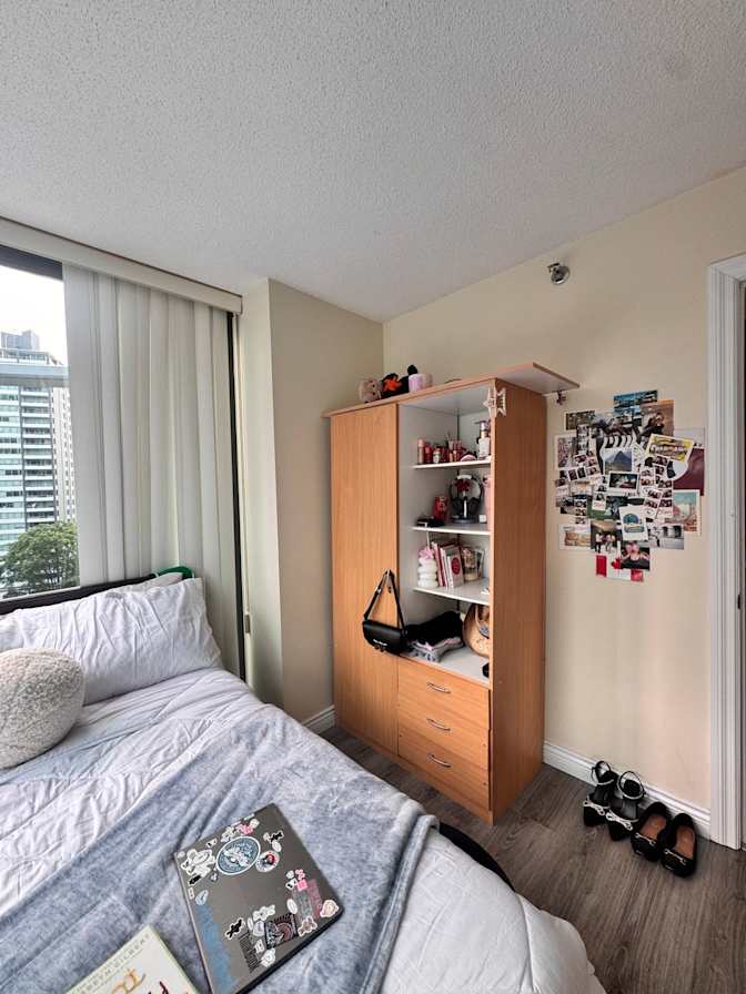 Alba Caselles's room