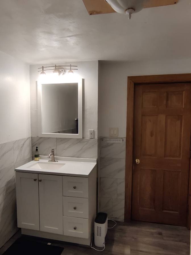 Cüneyt's room