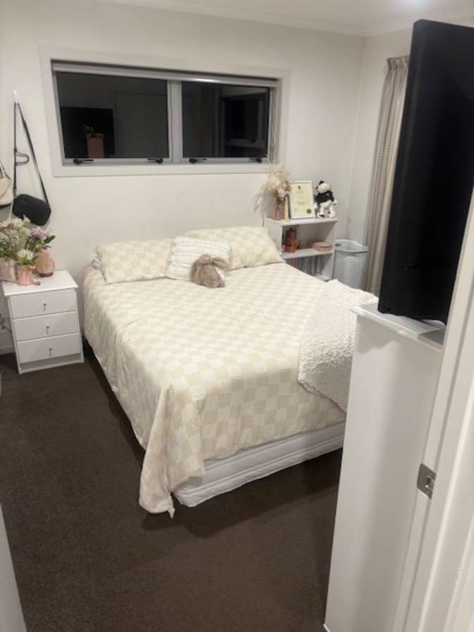 Simone's room