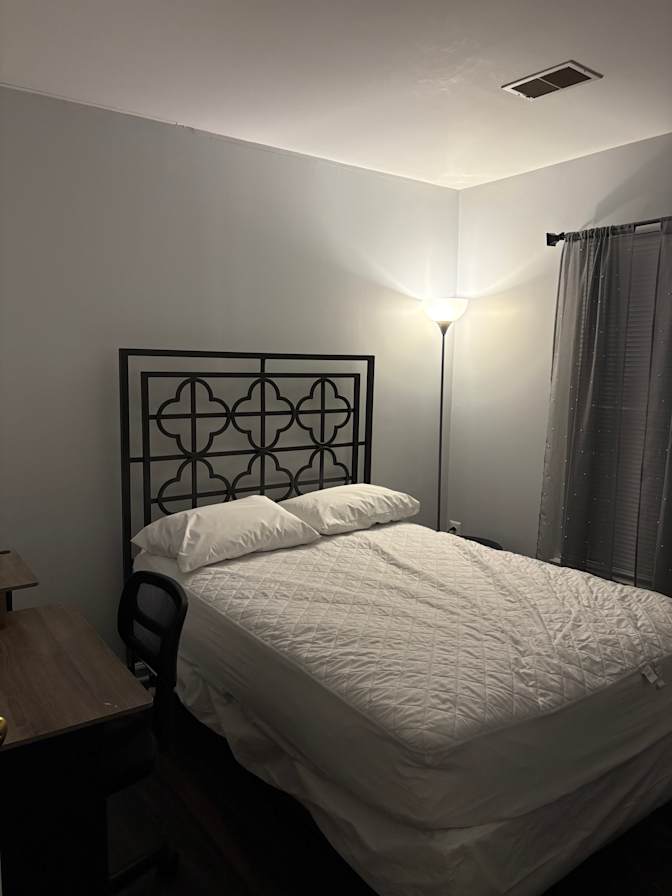 Lynette's room