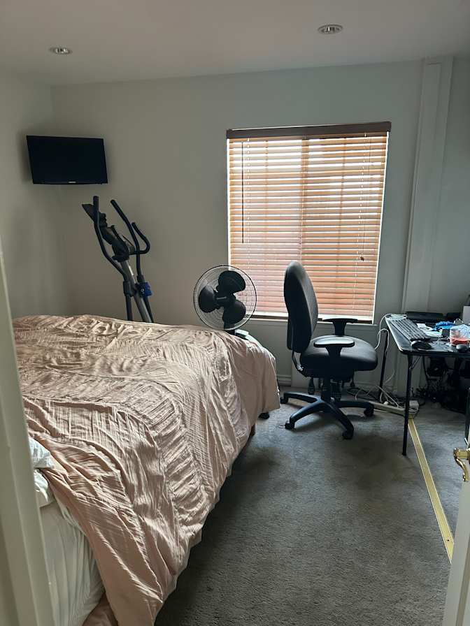 Kenneth's room